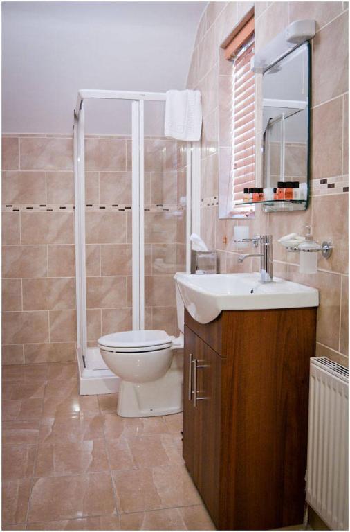 Hopper Inn Bar & Guest Accommodation Ballynaskreena Room photo